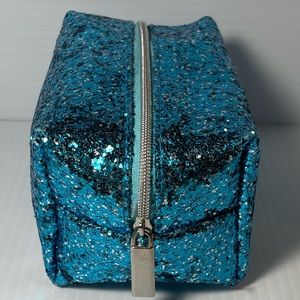 🎁FREE w/3+ item bundle. Blue glittery Blackheart makeup bag/pouch. Hot Topic.